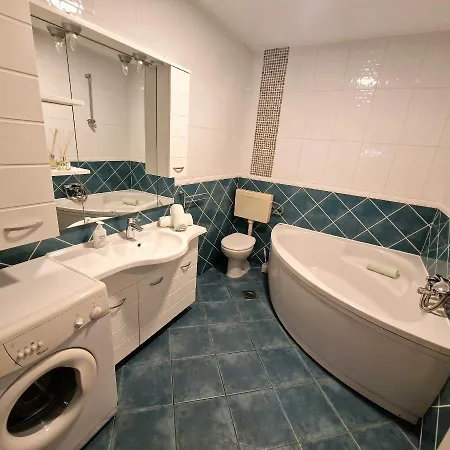 Apartment Milos *
